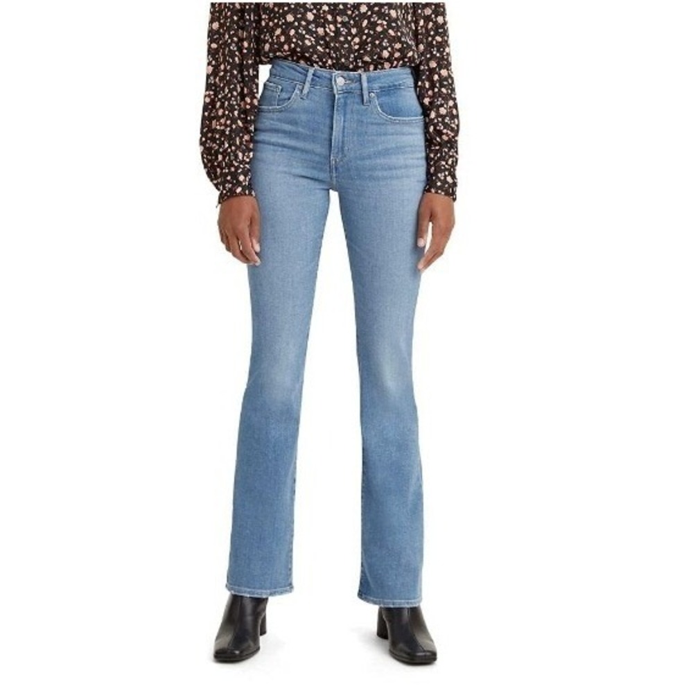 Levi's Women's Light Wash 725 High Rise Y2K Bootcut Jeans Size 26‎